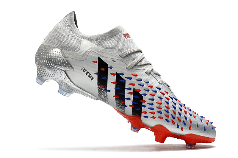 Chuteira Adidas Predator Freak.1 FG - Campo