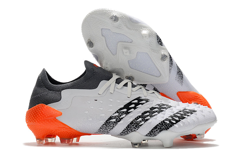 Chuteira Adidas Predator Freak.1 Low FG - Campo