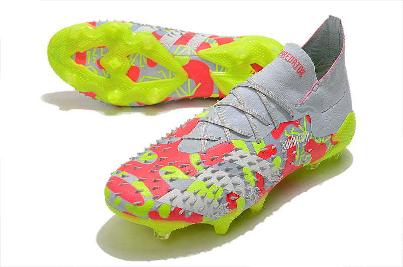 Chuteira Adidas Predator Freak.1 FG - Campo