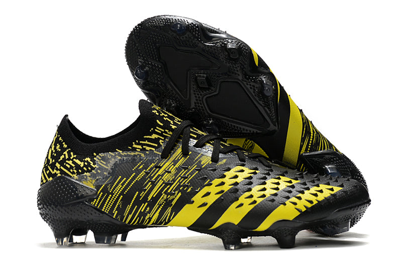 Chuteira Adidas Predator Freak.1 Low FG - Campo