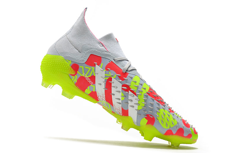 Chuteira Adidas Predator Freak.1 FG - Campo