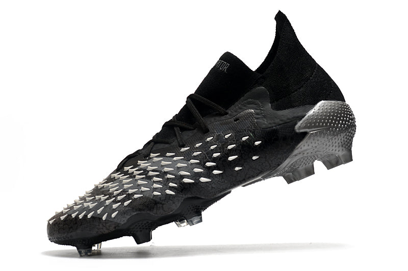 Chuteira Adidas Predator Freak.1 FG - Campo