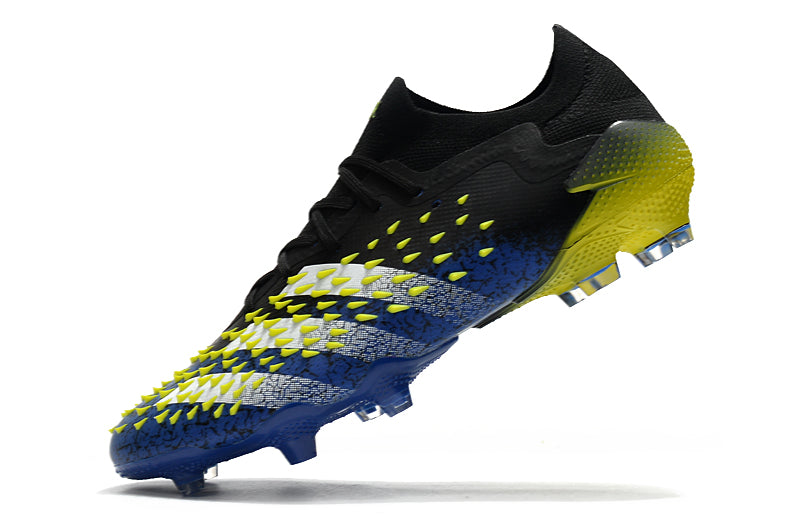 Chuteira Adidas Predator Freak.1 Low FG - Campo